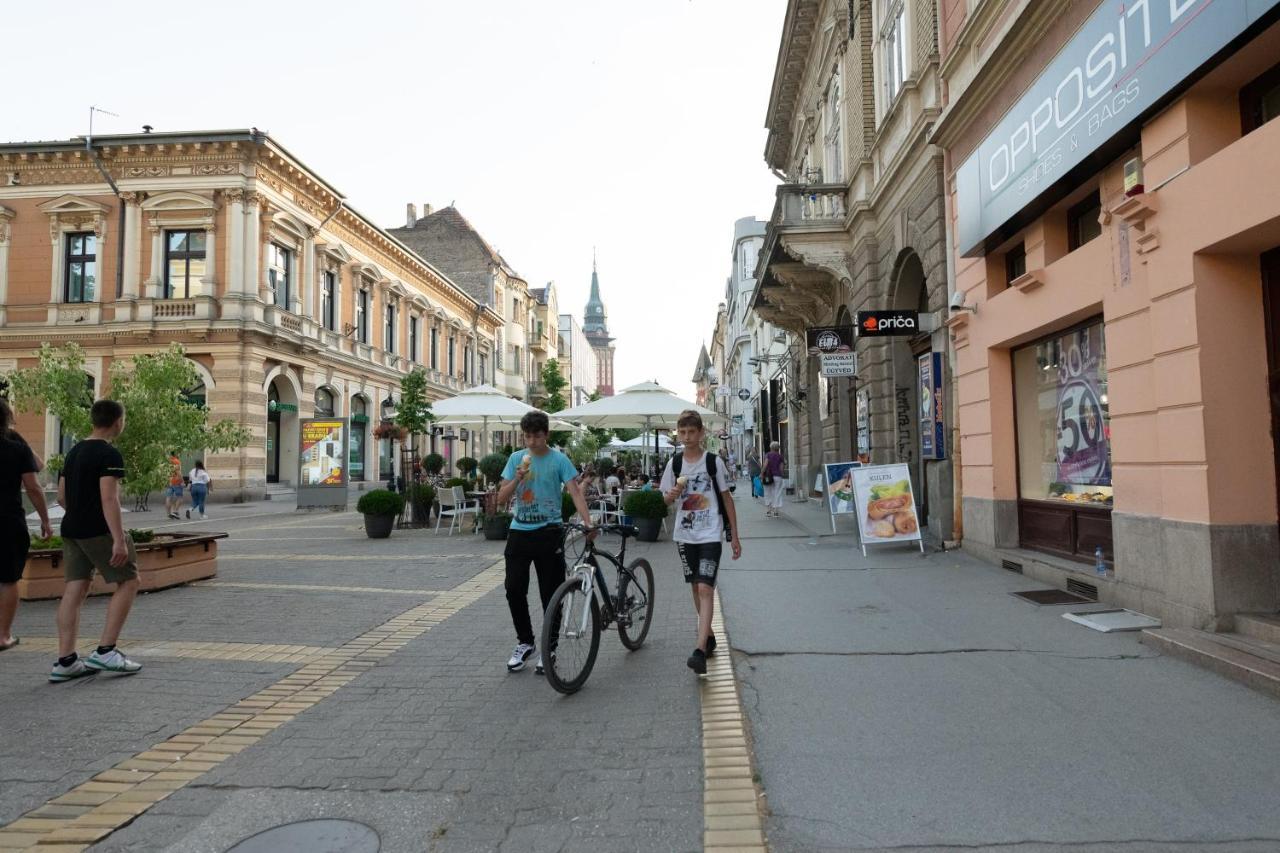 Downtown Lux Apartments, Subotica Exterior foto